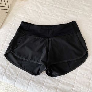 Lululemon Speed Up Low-Rise Lined Short 2.5”
